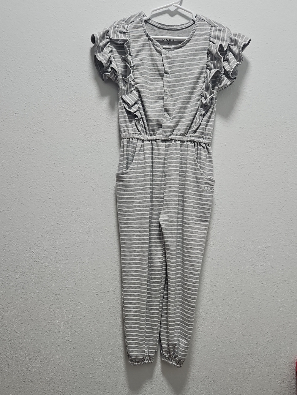 DKNY Girls Gray & White Striped Ruffle Short Sleeve Jumpsuit 5 W/ Front Pockets
